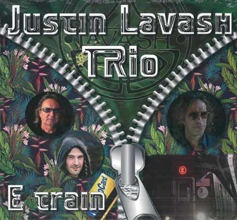 Levně Justin Lavash Trio - E Train (Vinyl LP)